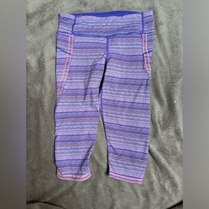 34. Lululemon crop legging Sz 8